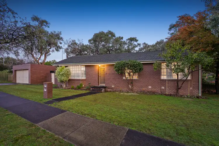 8 Roselyn Crescent, Boronia VIC 3155