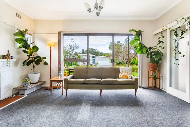 Fourth view of Homely house listing, 10 Cassell Avenue, Towradgi NSW 2518