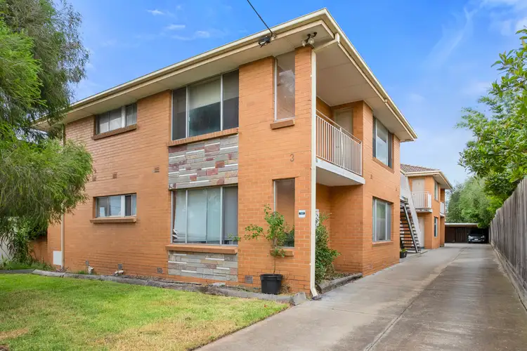 Main view of Homely unit listing, 2/3 Ballater Street, Essendon VIC 3040