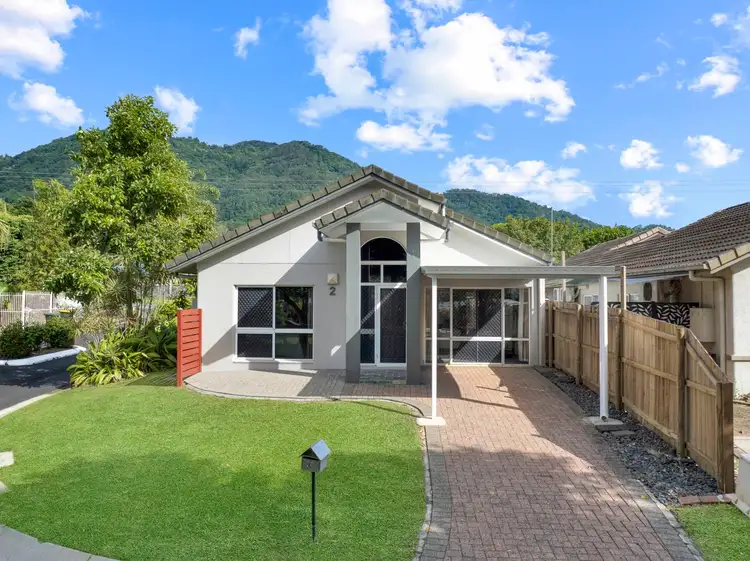 2 Silky Oak Court, Mooroobool QLD 4870