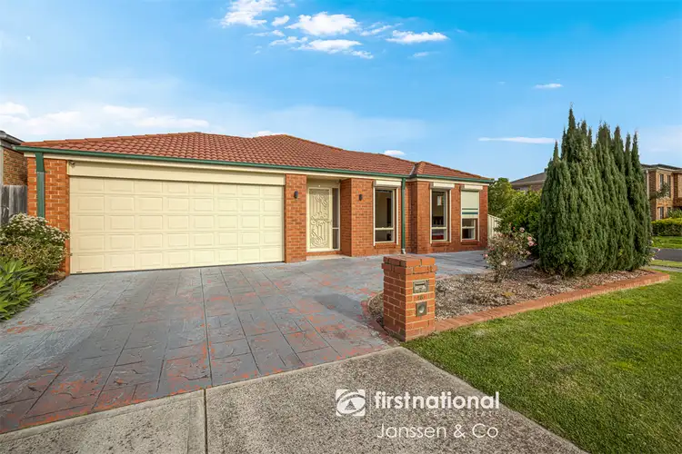 16 Trina Court, Keysborough VIC 3173