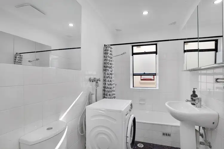 Sixth view of Homely apartment listing, 9/87 Roscoe Street, Bondi Beach NSW 2026