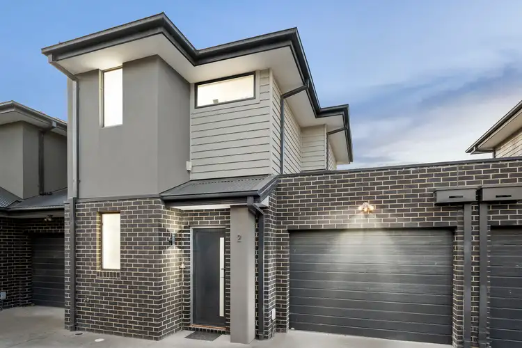 Main view of Homely townhouse listing, 2/30 Blenheim Road, Newport VIC 3015