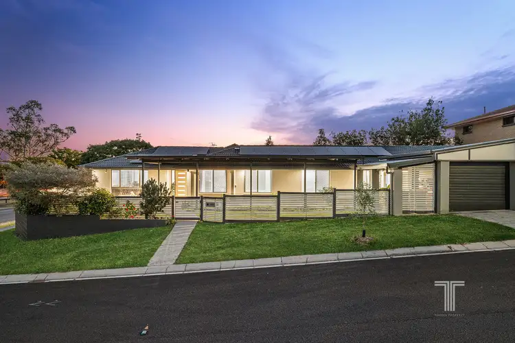 6 Cadogan Street, Carindale QLD 4152