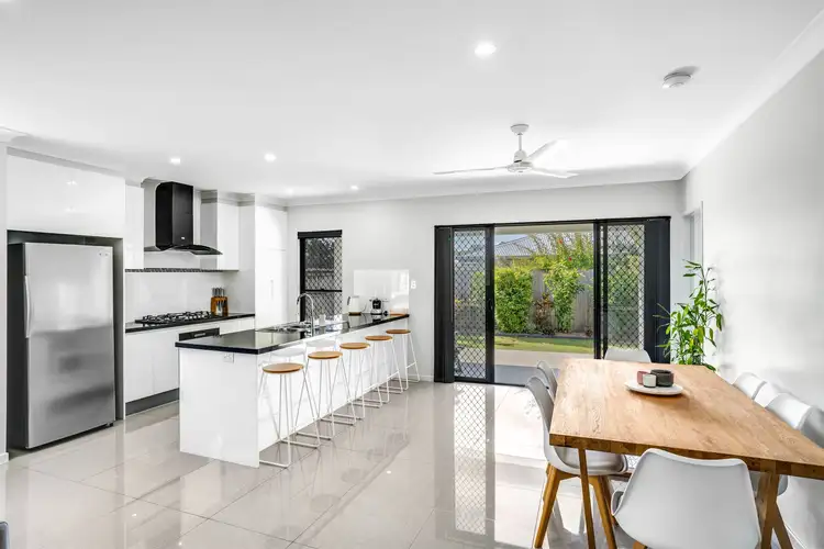 14 Arrowsmith Close, Smithfield QLD 4878