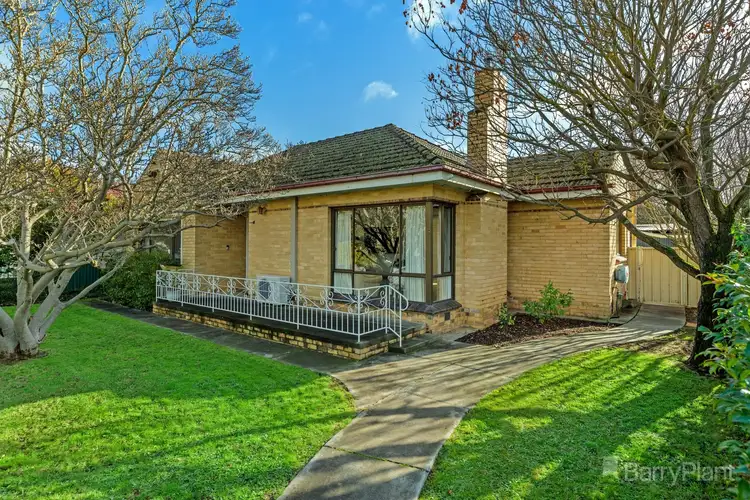 6 Houston Street, Flora Hill VIC 3550