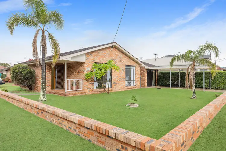 Main view of Homely villa listing, 1/16 Uligandi Street, Ettalong Beach NSW 2257