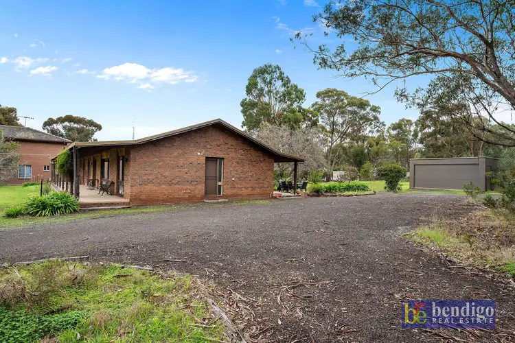 19 Fairway Drive, Ascot VIC 3551
