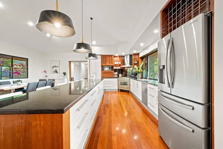 Sixth view of Homely house listing, 9 Bellview Close, Cannon Valley QLD 4800