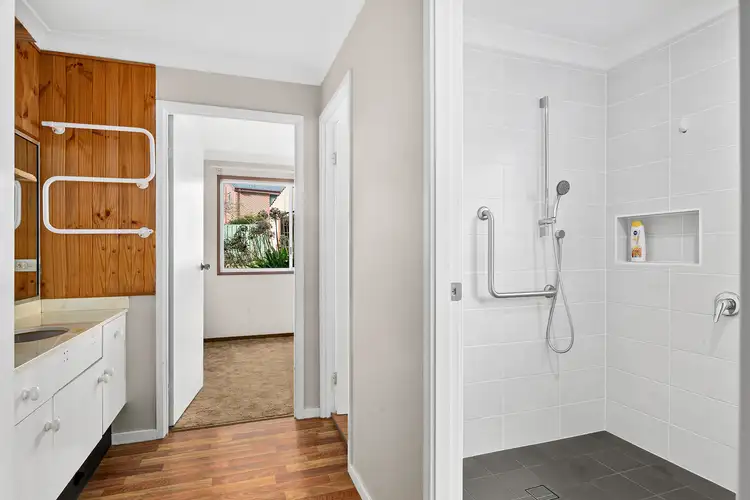 Sixth view of Homely house listing, 6 Paul Crescent, Moss Vale NSW 2577