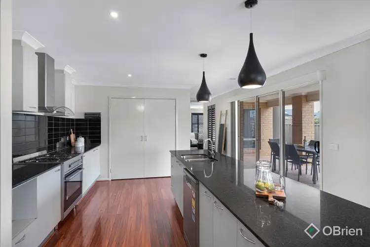 Fifth view of Homely house listing, 33 Marble Drive, Cobblebank VIC 3338