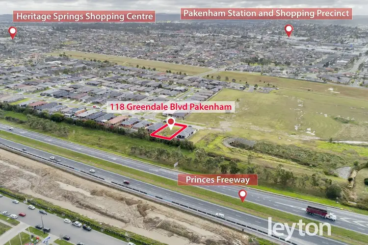 118 Greendale Boulevard, Pakenham VIC 3810