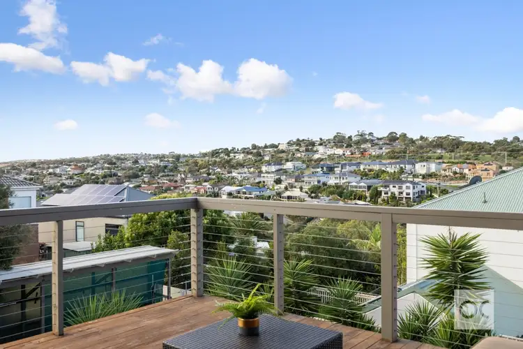 6 Freebairn Drive, Hallett Cove SA 5158