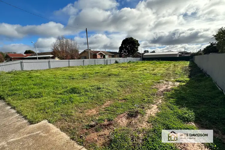 14 Delville Street, Horsham VIC 3400