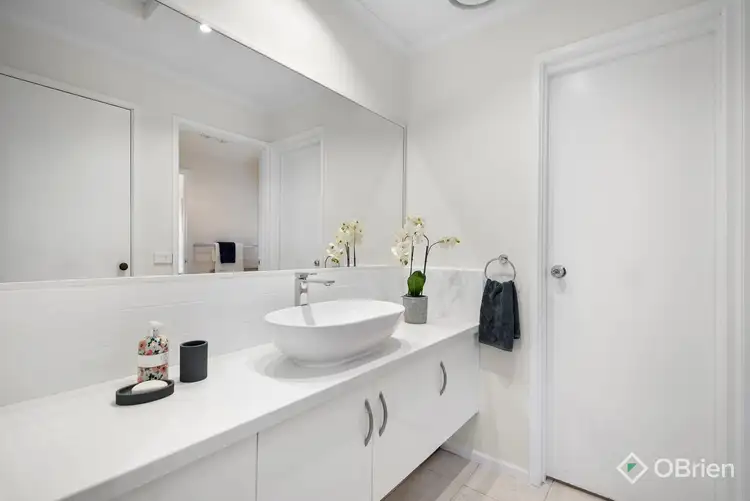 Sixth view of Homely house listing, 18 Arthur Phillip Drive, Endeavour Hills VIC 3802