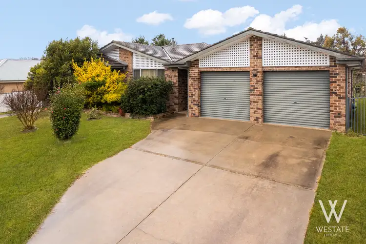 8 Weal Place, Windradyne NSW 2795