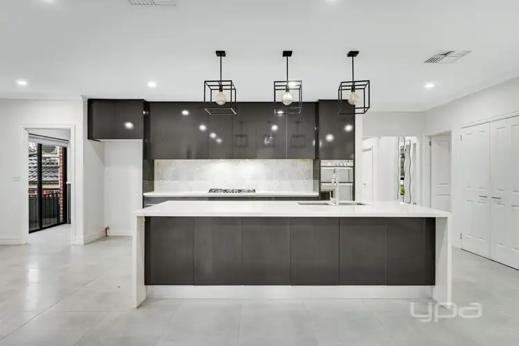 13 Correll Way, Roxburgh Park VIC 3064