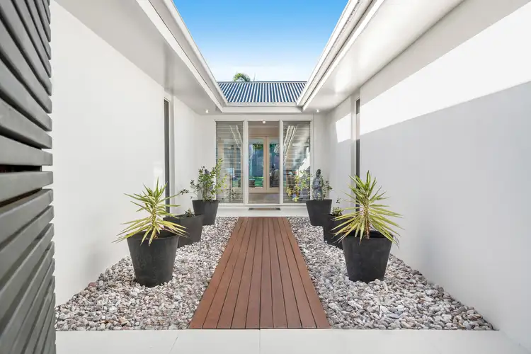 Second view of Homely house listing, 12 Mountjoy Terrace, Wynnum QLD 4178