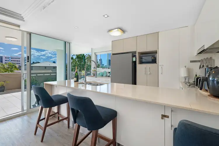 Sixth view of Homely apartment listing, 19/53 Darrambal Street, Chevron Island QLD 4217