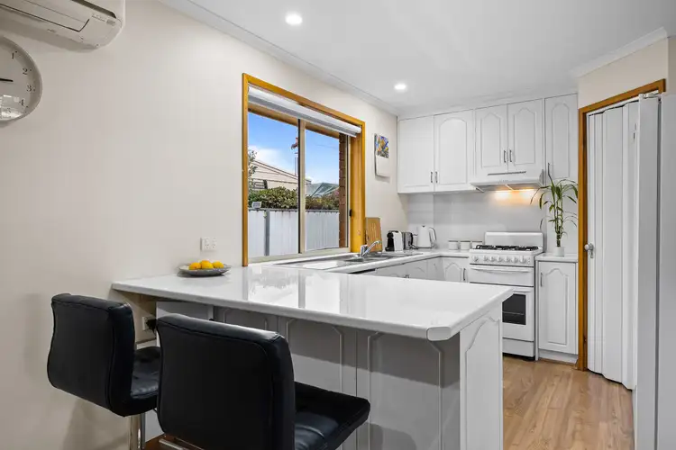 Fifth view of Homely house listing, 8 Wyndholm Crescent, Wendouree VIC 3355