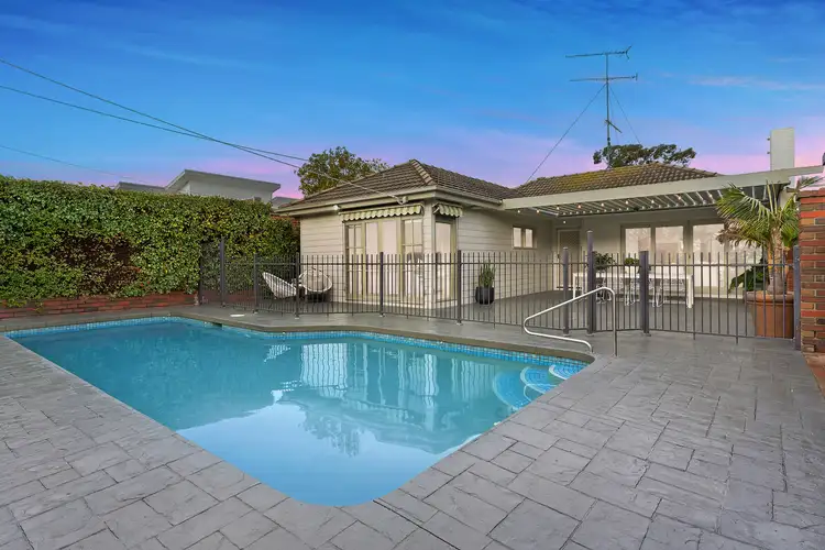 13 Ballater Avenue, Newtown VIC 3220