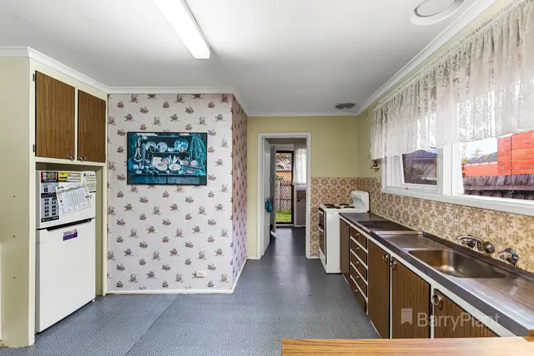 Sixth view of Homely house listing, 2 Horham Court, St Albans VIC 3021