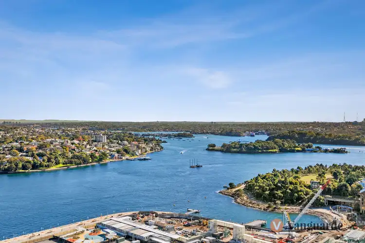 2210/127 Kent Street