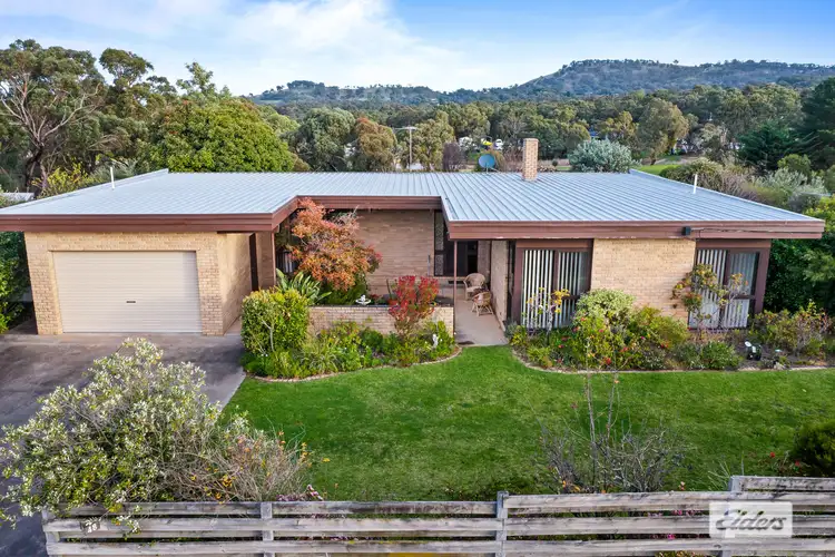 48-50 Churchill Avenue, Ararat VIC 3377