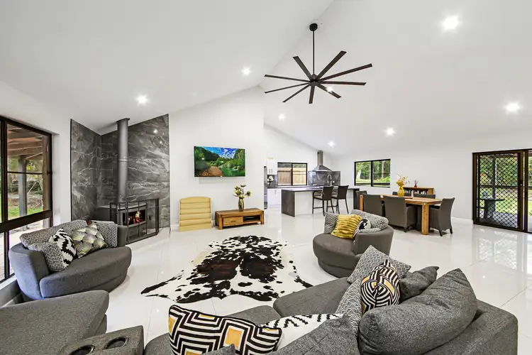 9 Suzen Court, Mooloolah Valley QLD 4553