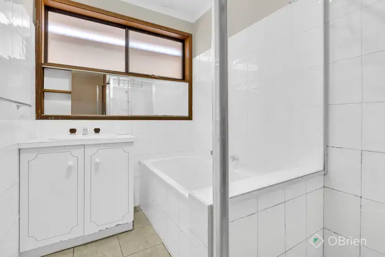 Fifth view of Homely unit listing, 2/9 Hogan Grove, Werribee VIC 3030