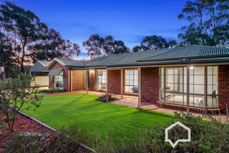 16 Clay Gully Court, Maiden Gully VIC 3551