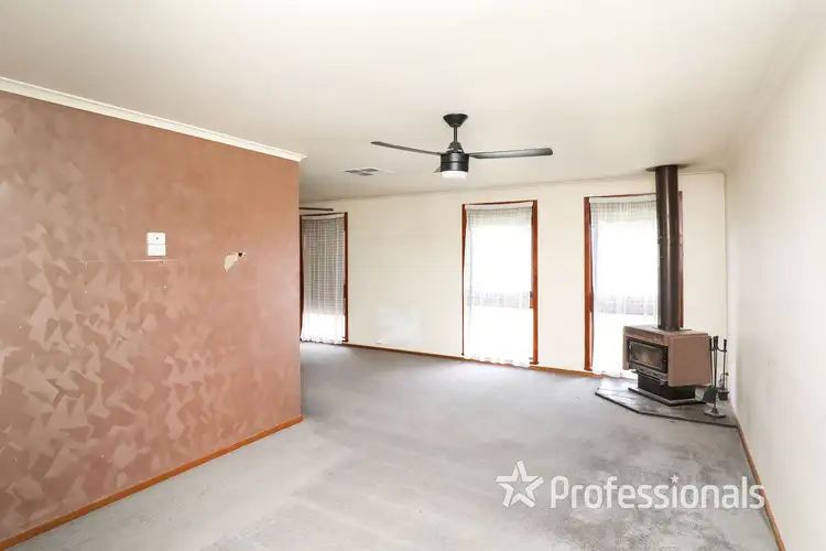 Second view of Homely house listing, 5 Kamira Court, Mildura VIC 3500