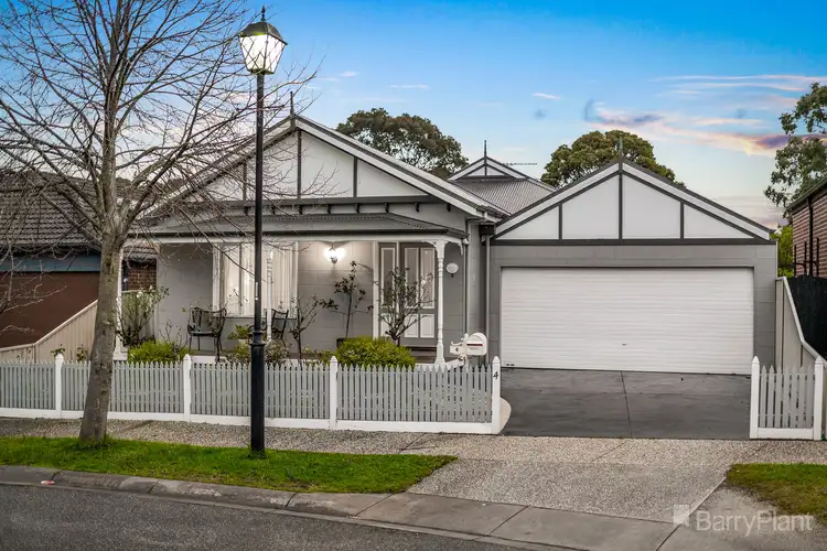 4 Frere Close, Pakenham VIC 3810