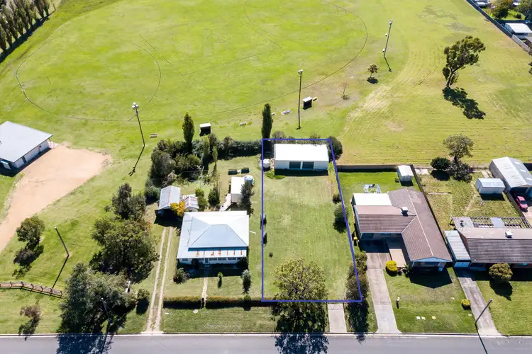 28 Bourke Street, Cowra NSW 2794