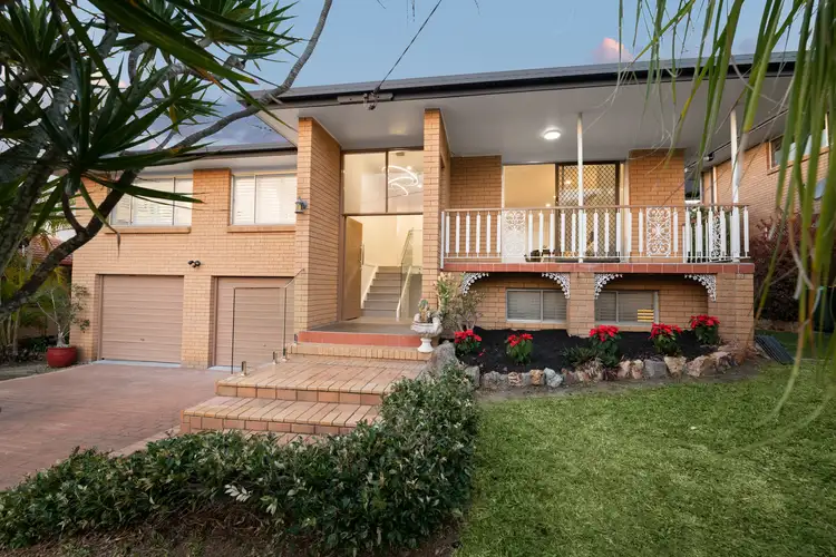 11 Irandi Street, Mansfield QLD 4122