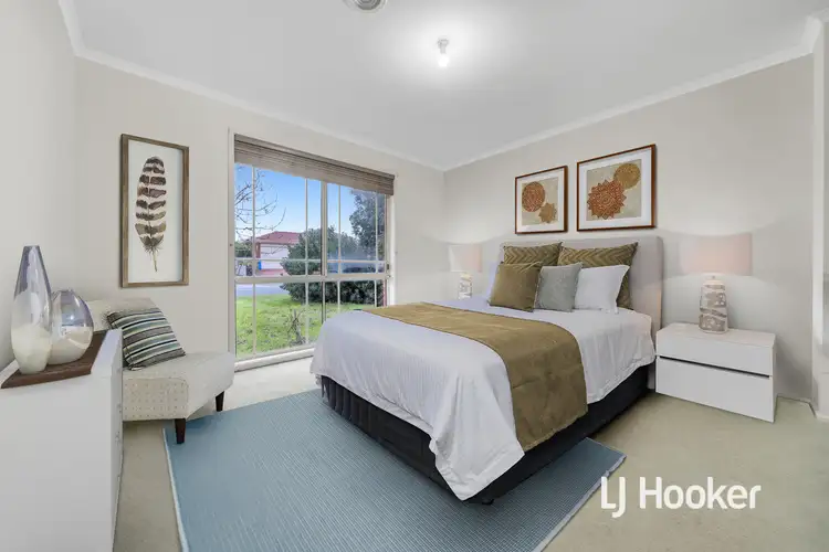 Fifth view of Homely house listing, 4 Cypress Close, Hampton Park VIC 3976