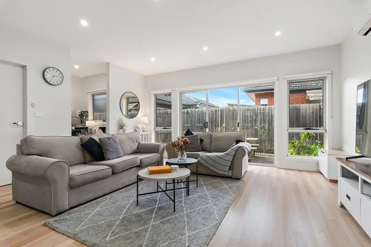 2/43 Orrong Avenue, Reservoir VIC 3073
