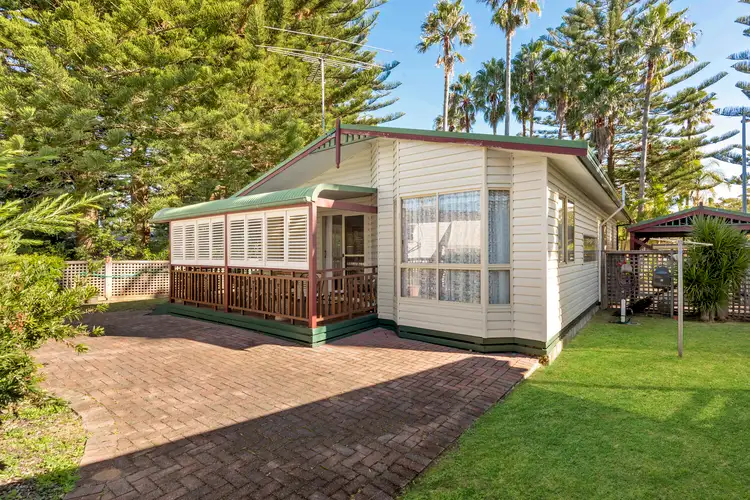 1 Pelican Parade, North Narrabeen NSW 2101