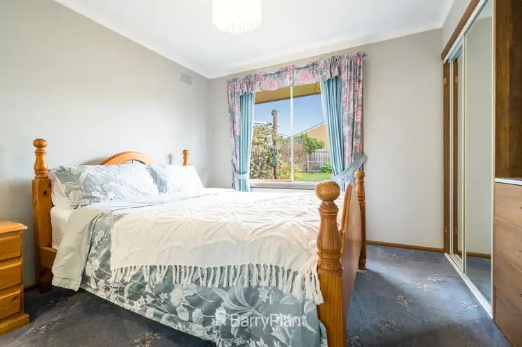 Fifth view of Homely house listing, 8 Loris Close, Grovedale VIC 3216