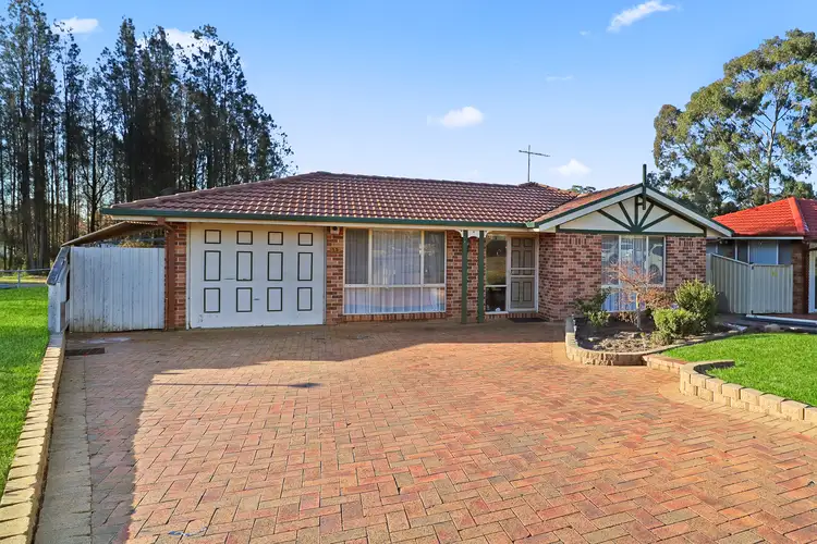 15 Fairburn Crescent, Minchinbury NSW 2770