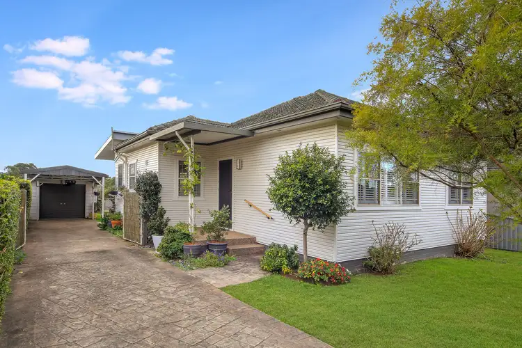 19 Merryl Avenue, Old Toongabbie NSW 2146