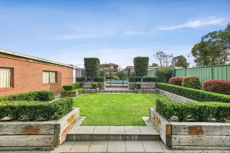 34 Newbold Avenue, Craigieburn VIC 3064