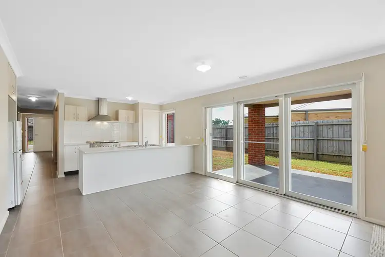 Fifth view of Homely house listing, 3 Gary Avenue, Drouin VIC 3818
