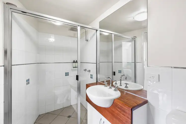 Sixth view of Homely apartment listing, 6/33 Digger Street, Cairns North QLD 4870