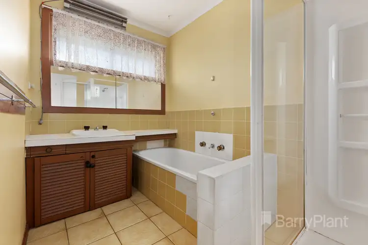 Sixth view of Homely house listing, 11 Gibbon Court, St Albans VIC 3021