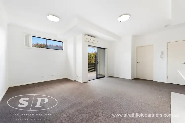 G06/38 MacArthur Street