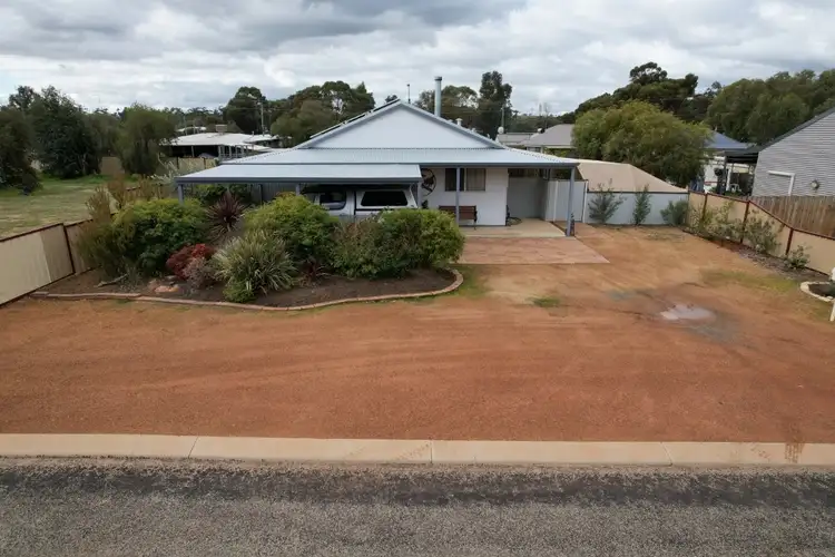 13 Railway Street, Beverley WA 6304