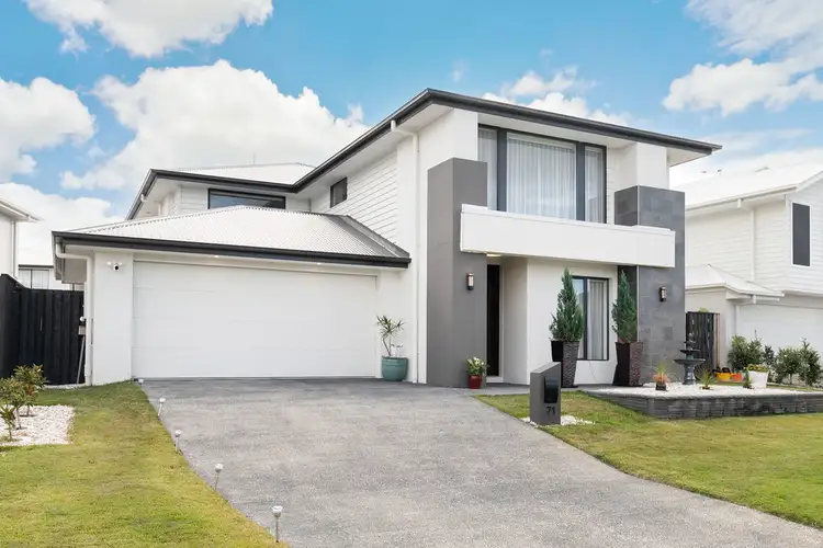 71 Meadow Circuit, Helensvale QLD 4212