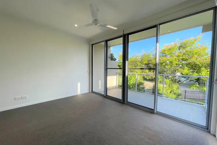 Second view of Homely townhouse listing, 33/5036 Emerald Island Drive, Carrara QLD 4211