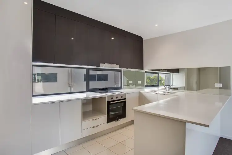 Sixth view of Homely townhouse listing, 33/5036 Emerald Island Drive, Carrara QLD 4211
